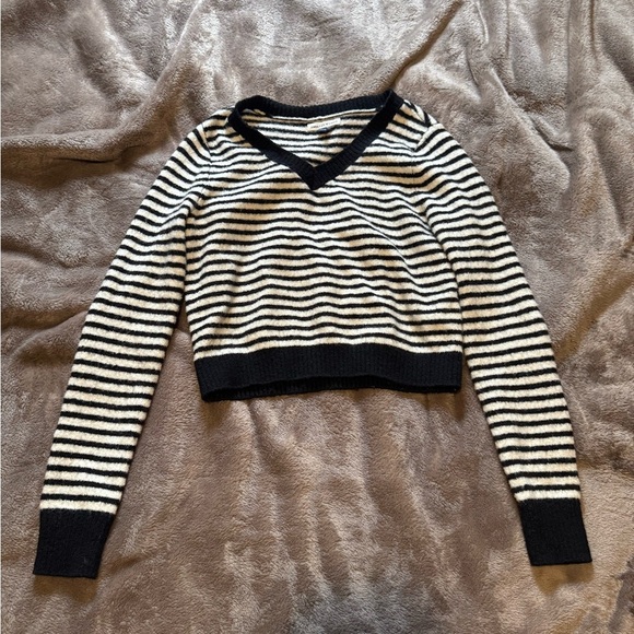 American Eagle Outfitters Sweaters - american eagle sweater